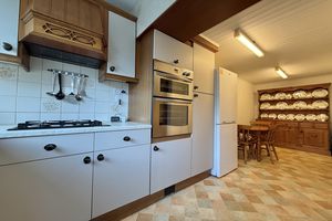 Kitchen/Breakfast Room- click for photo gallery
